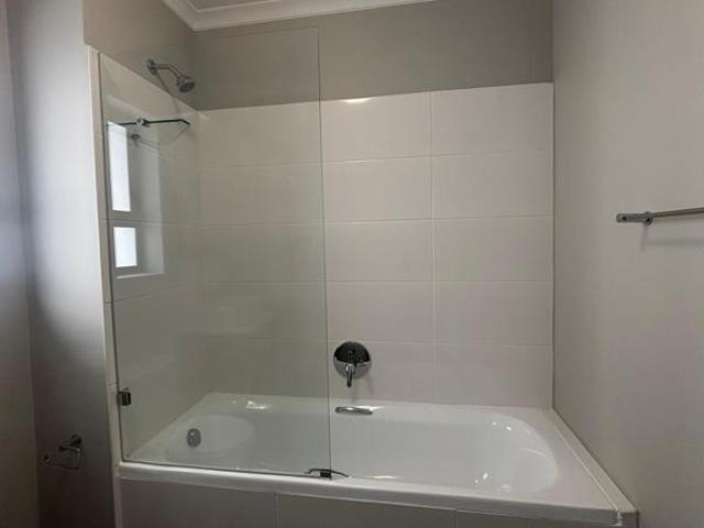 2 Bedroom Apartment in Parklands