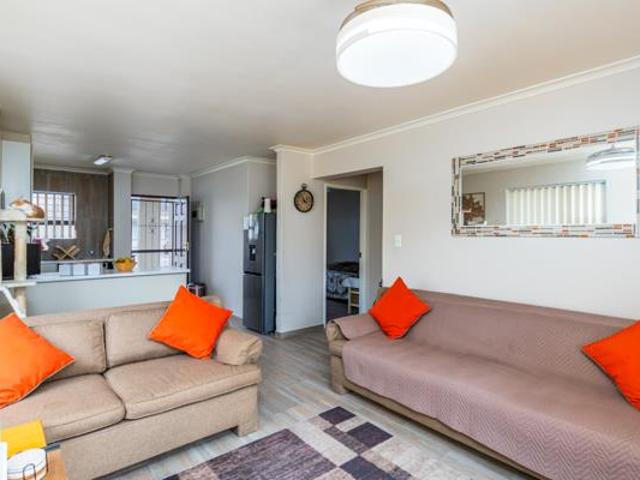 2 Bedroom Apartment in Parklands