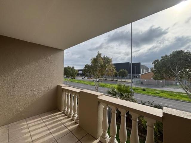2 Bedroom Apartment in Parklands
