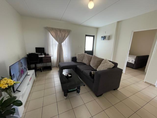 2 Bedroom Apartment in Parklands