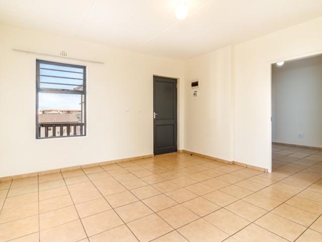 2 Bedroom Apartment in Parklands East