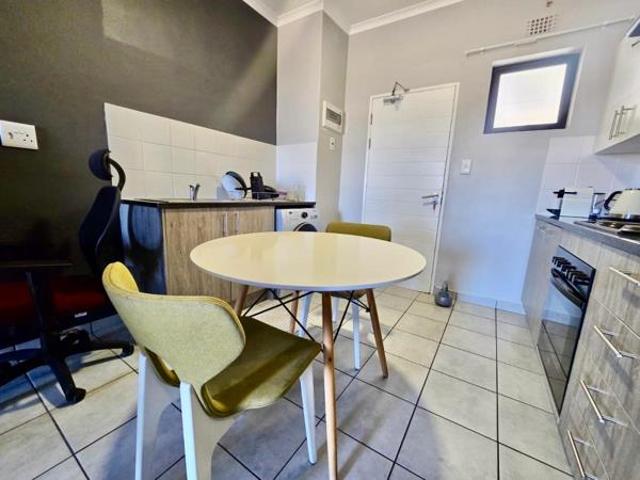 2 Bedroom Apartment in Parklands North