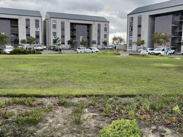 2 Bedroom Apartment in Parklands North