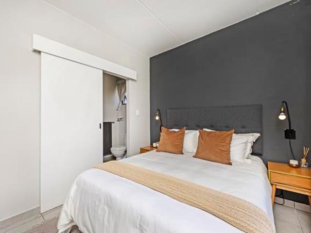 2 Bedroom Apartment in Parklands North