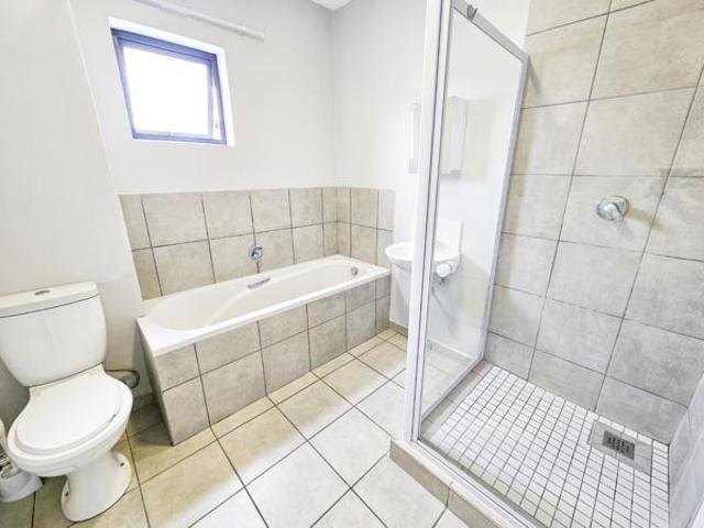 2 Bedroom Apartment in Parklands North
