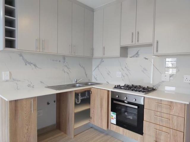 2 Bedroom Apartment in Parklands North