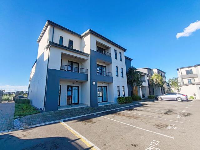 2 Bedroom Apartment in Parklands North