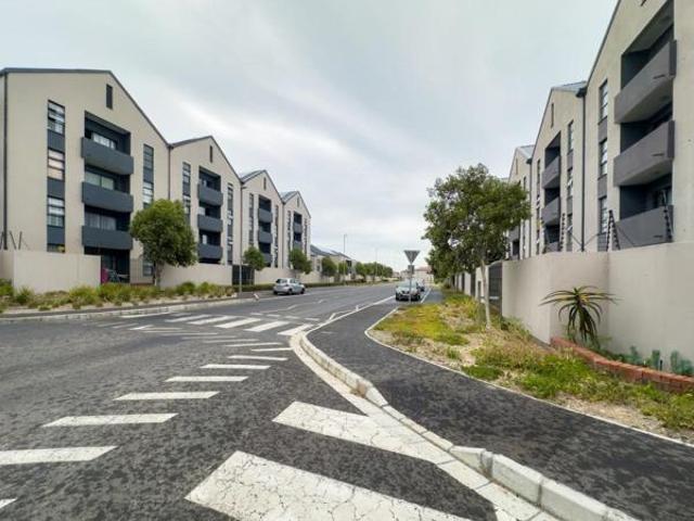 2 Bedroom Apartment in Parklands North