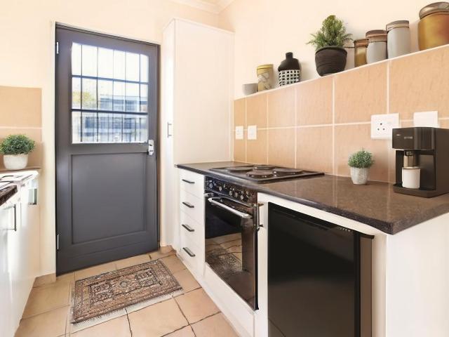 2 Bedroom Apartment in Parklands North