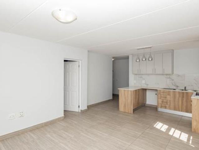 2 Bedroom Apartment in Parklands North