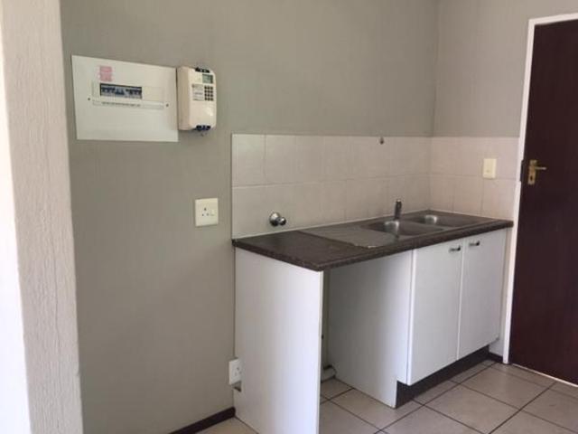 2 Bedroom Apartment in Paulshof