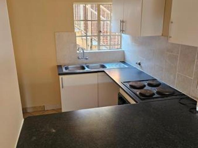 2 Bedroom Apartment in Pierre van Ryneveld
