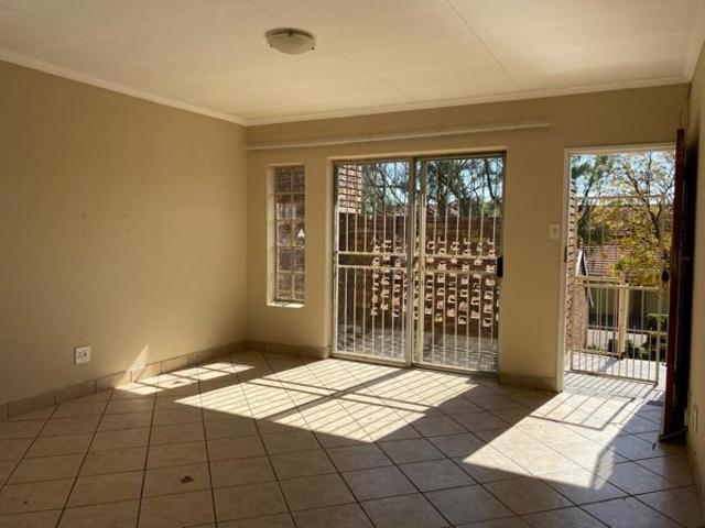 2 Bedroom Apartment in Pierre van Ryneveld