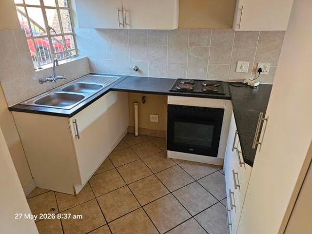 2 Bedroom Apartment in Pierre van Ryneveld