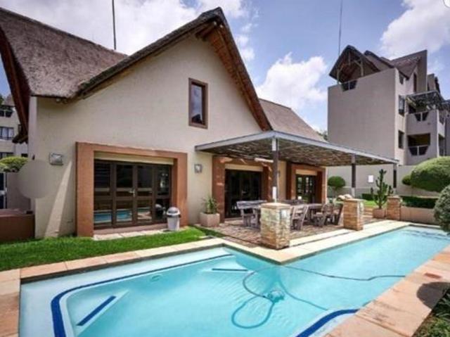 2 Bedroom Apartment in Pineslopes
