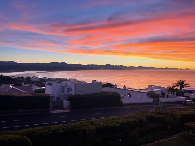 2 Bedroom Apartment in Plett Central