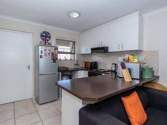 2 Bedroom Apartment in Plumstead