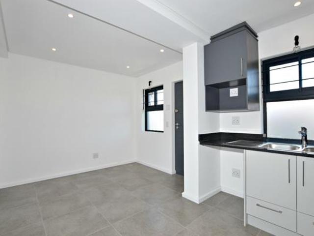 2 Bedroom Apartment in Plumstead