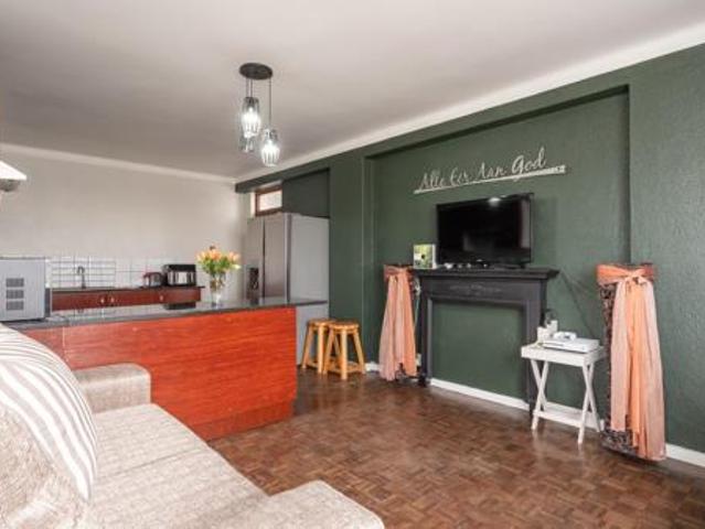 2 Bedroom Apartment in Plumstead
