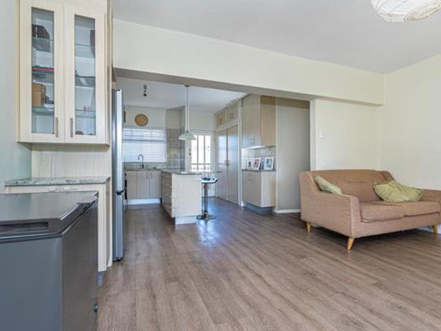 2 Bedroom Apartment in Plumstead