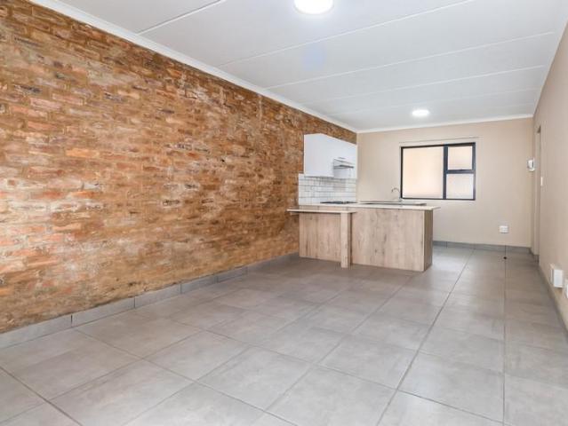 2 Bedroom Apartment in Pomona
