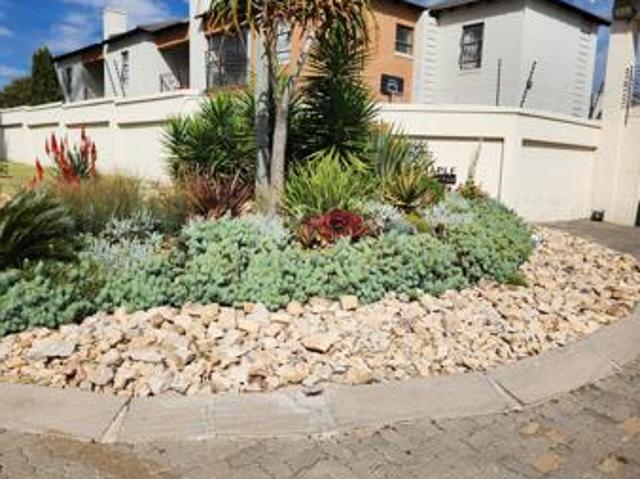 2 Bedroom Apartment in Pomona