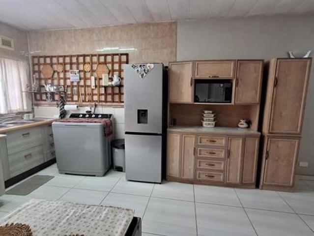 2 Bedroom Apartment in Port Edward