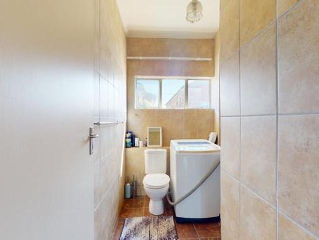 2 Bedroom Apartment in Potchefstroom Central