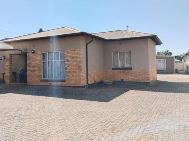 2 Bedroom Apartment in Potchefstroom Central