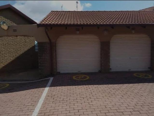 2 Bedroom Apartment in Princess AH