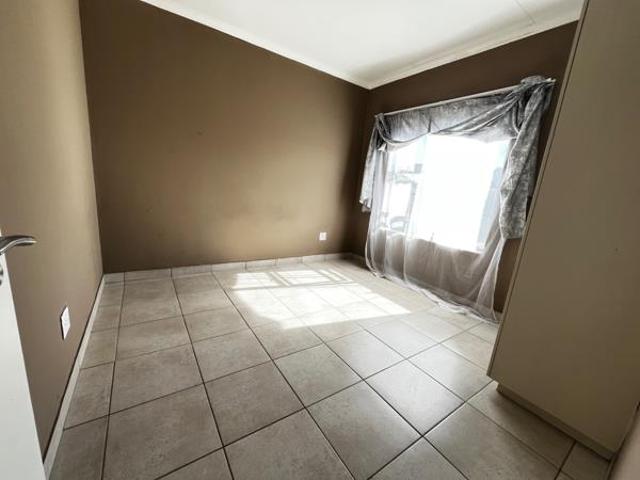 2 Bedroom Apartment in Protea Garden