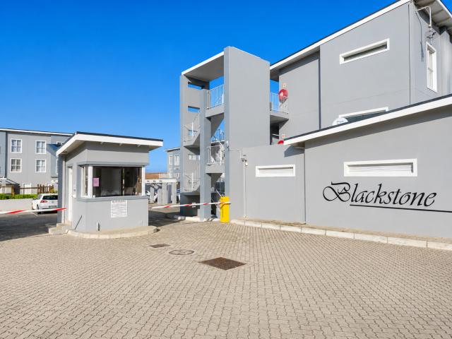 2 Bedroom Apartment in Protea Heights