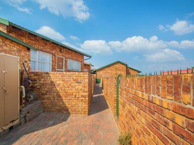 2 Bedroom Apartment in Quellerie Park