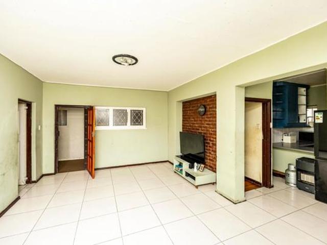 2 Bedroom Apartment in Quigney