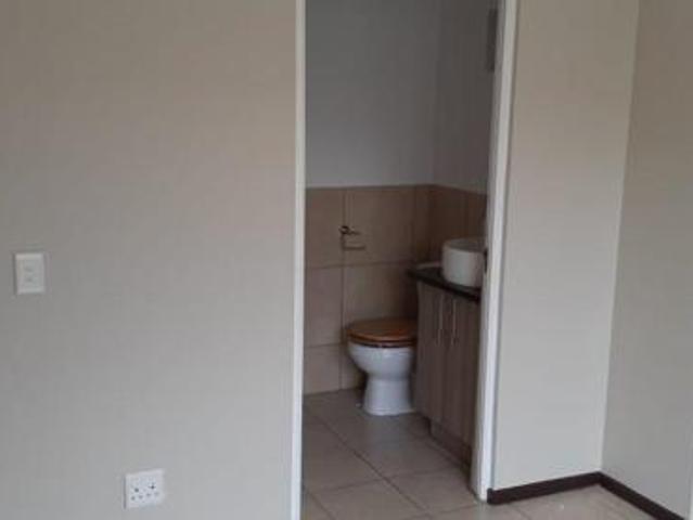 2 Bedroom Apartment in Ruimsig