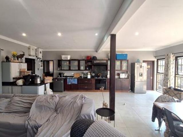 2 Bedroom Apartment in Ruimsig