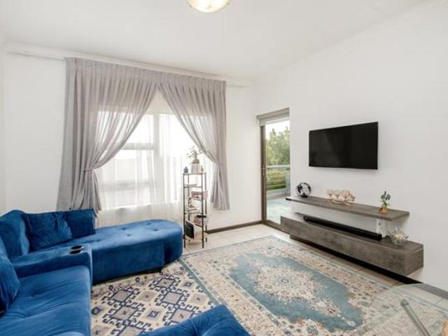 2 Bedroom Apartment in Ruimsig AH