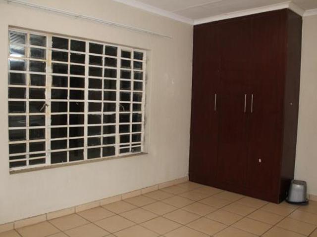 2 Bedroom Apartment in Rustenburg Central