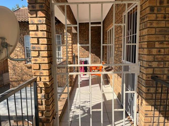 2 Bedroom Apartment in Rustenburg Central