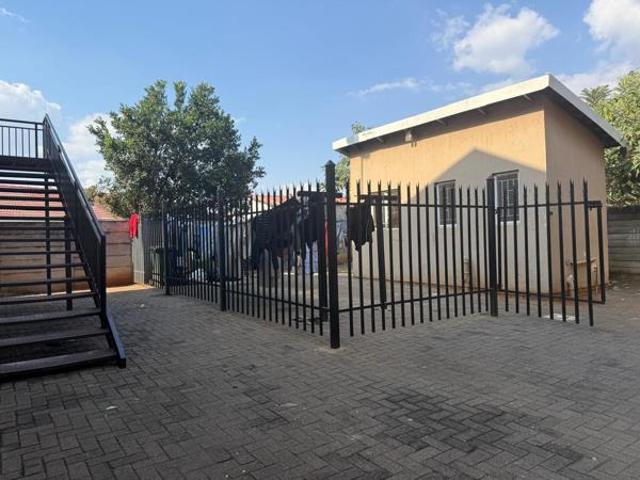2 Bedroom Apartment in Rustenburg Central