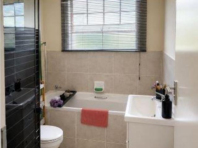 2 Bedroom Apartment in Rynfield AH