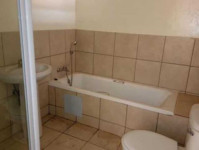 2 Bedroom Apartment in Rynfield AH