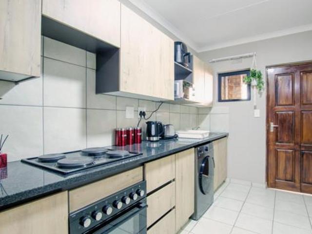 2 Bedroom Apartment in Rynfield AH