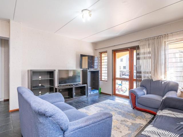 2 Bedroom Apartment in Randpark Ridge