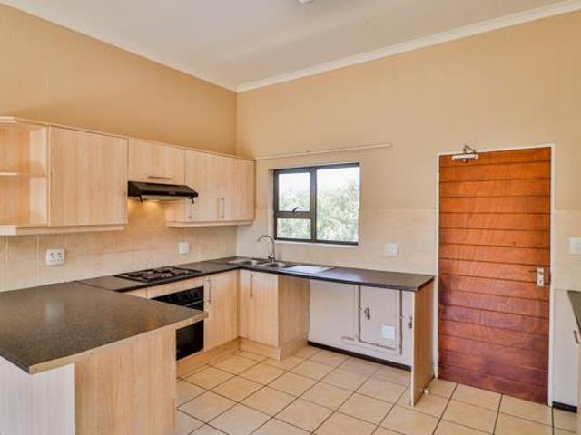 2 Bedroom Apartment in Randpark Ridge