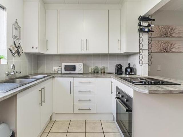 2 Bedroom Apartment in Rangeview