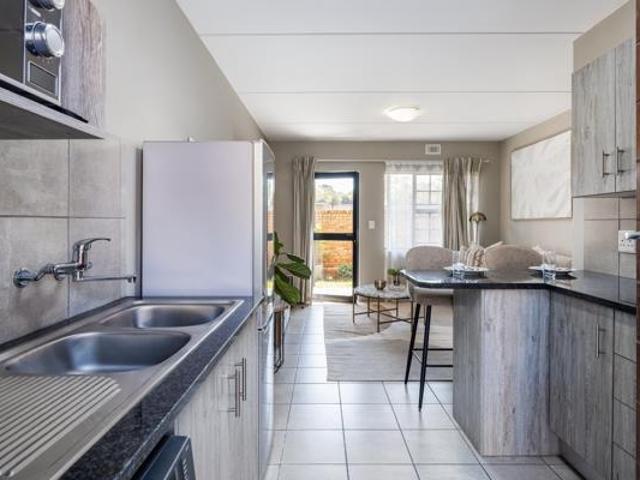 2 Bedroom Apartment in Raslouw AH