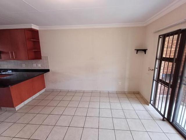 2 Bedroom Apartment in Ravenswood
