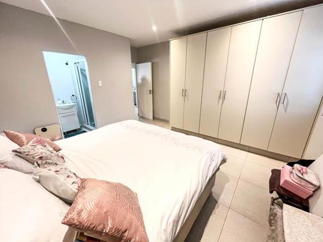 2 Bedroom Apartment in Red Hill
