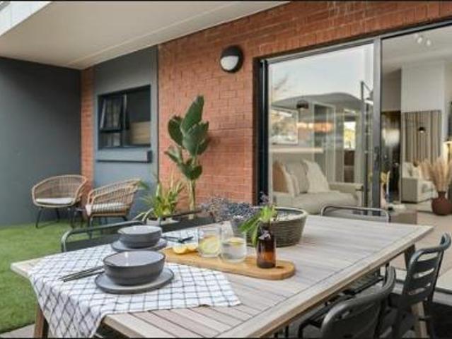 2 Bedroom Apartment in Rembrandt Park